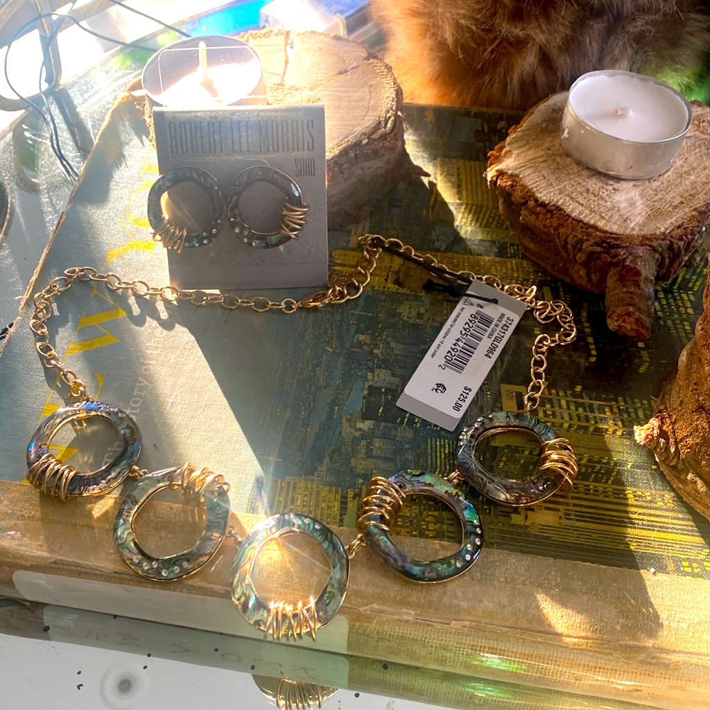 Robert Lee Morris Soho Womens Abalone Link Frontal Necklace And Earrings Bundle 105$